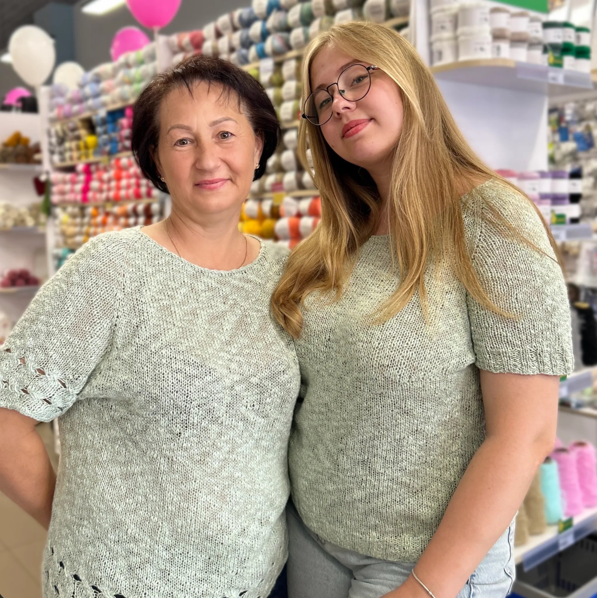 Футболка "нульовий реглан" спицями з YarnArt Linen soft