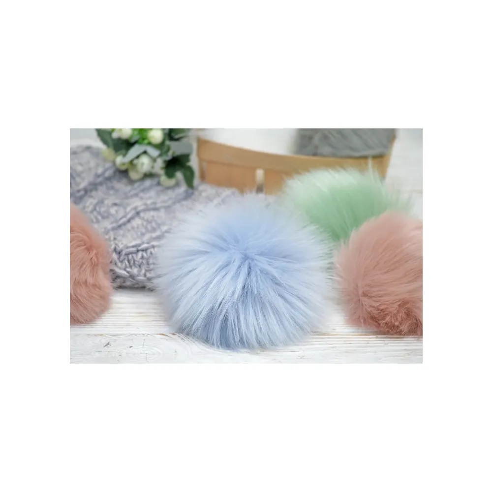 Помпон искуственный мех 15см, Кремово-черный – купить | Candy Yarn