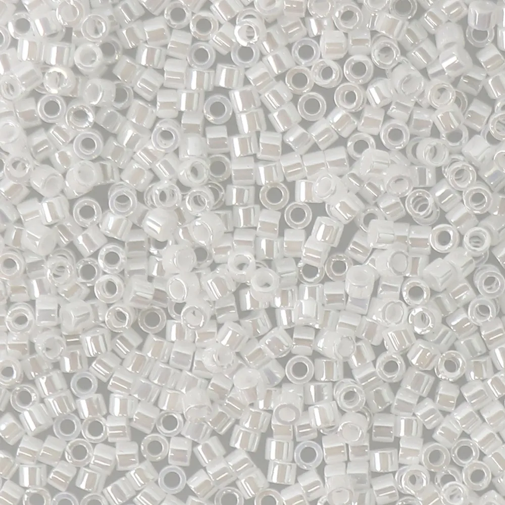 Бісер Miyuki Delica Beads 11/0, 5г, DB-201, перлиновий білий – купити | Candy Yarn