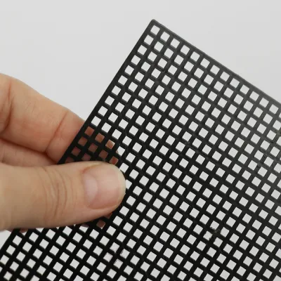 Пластиковая канва, черная, 50*33см, ячейка 2.5мм