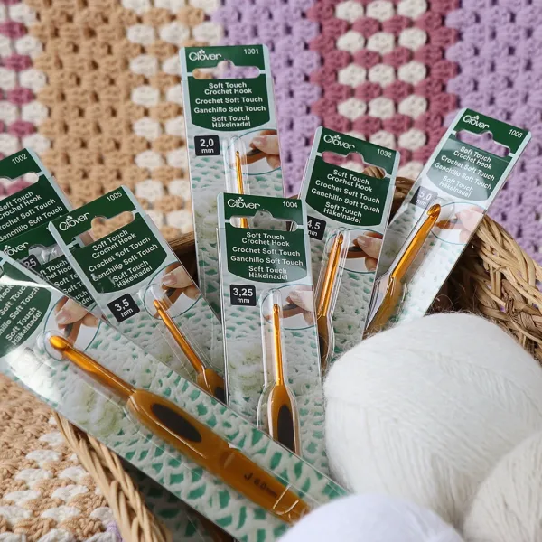 Крючок алюминиевый с мягкой ручкой 5.50мм, CLOVER – купить | Candy Yarn