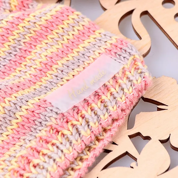 Бирка силиконовая пришивная Hand made 15*45 мм, белая, золотая печать – купить | Candy Yarn