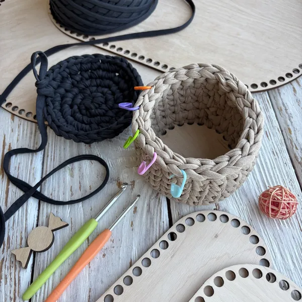 Деревянное донышко для корзин и сумок, елочка с гномом, 20см – купить | Candy Yarn