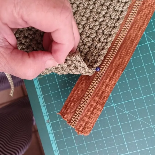 Спіральна блискавка 60см, персикова, Тип 3, 1 бігунок – купити | Candy Yarn