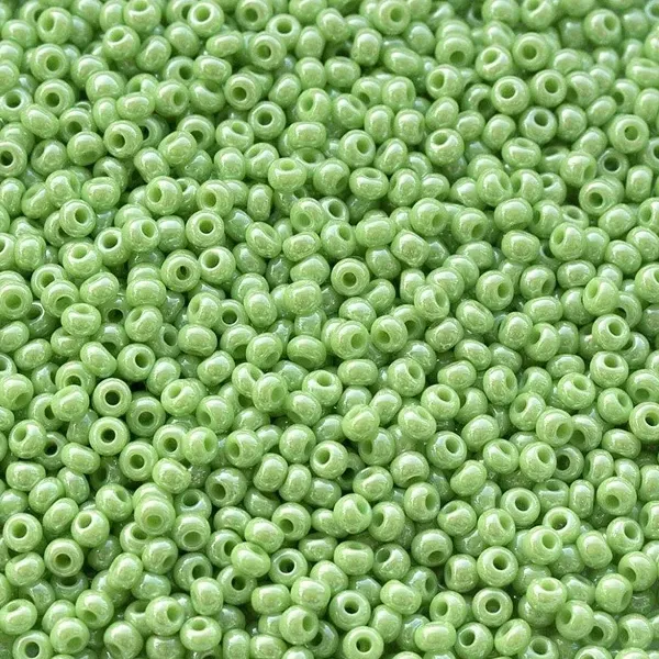 Бісер чеський Preciosa10, 5 г, 58410, сфінкс, салатовий – купити | Candy Yarn