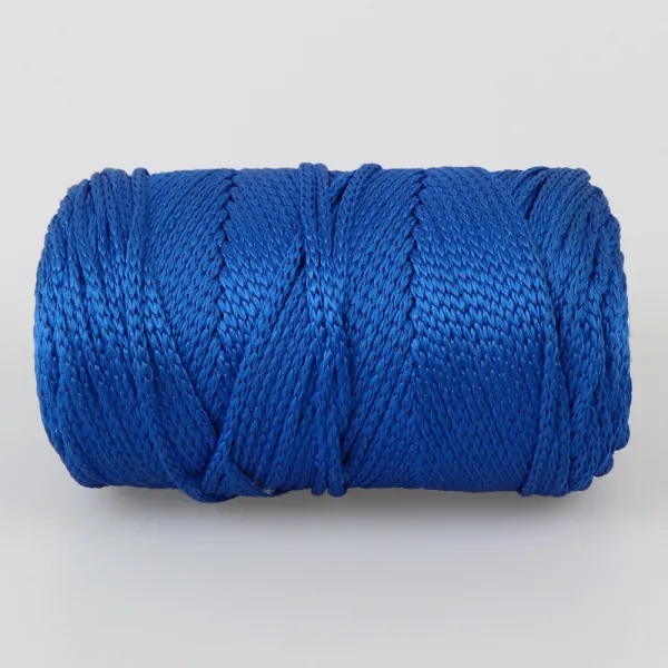 Шнур поліестеровий 2мм, Premium Yarn Makrome Lux, Електрик 829 – купити | Candy Yarn