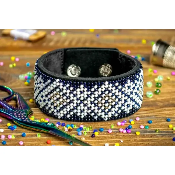 Набор для вишивки бисером браслета на искусственной коже, FLBB-051, 3*22см, Wonderland Crafts – купить | Candy Yarn